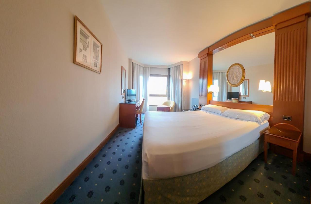 Hotel Los Bracos Logroño Esterno foto